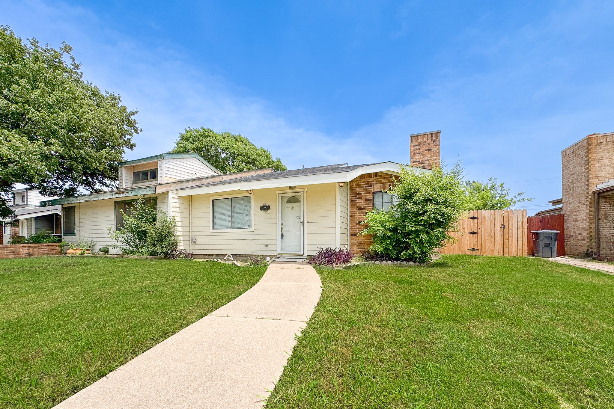 5925 Timbercrest Drive