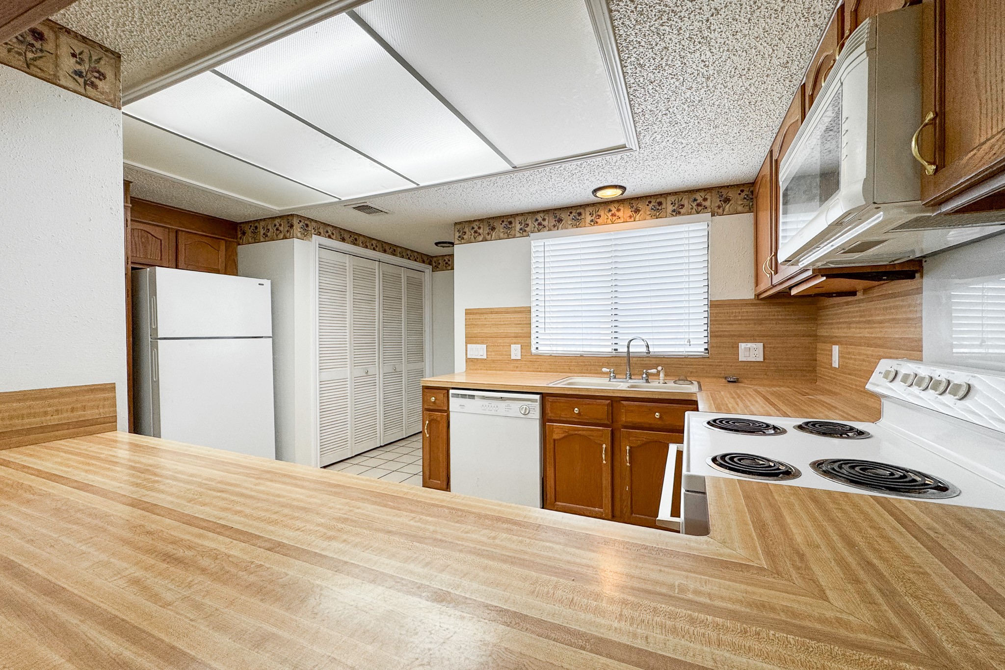 5925 Timbercrest Drive