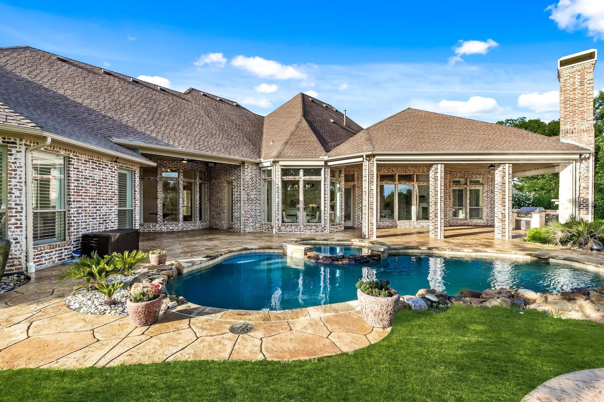 3001 Pecan Grove Lane