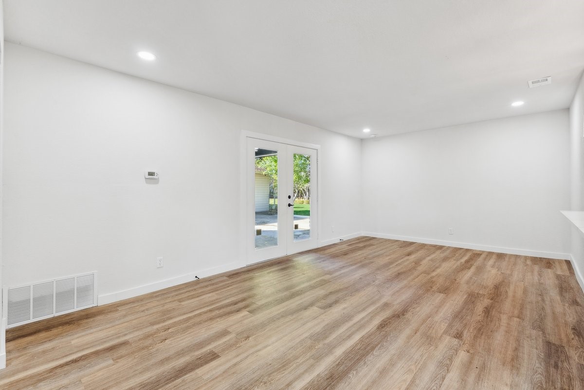 2327 N Prairie Creek Road