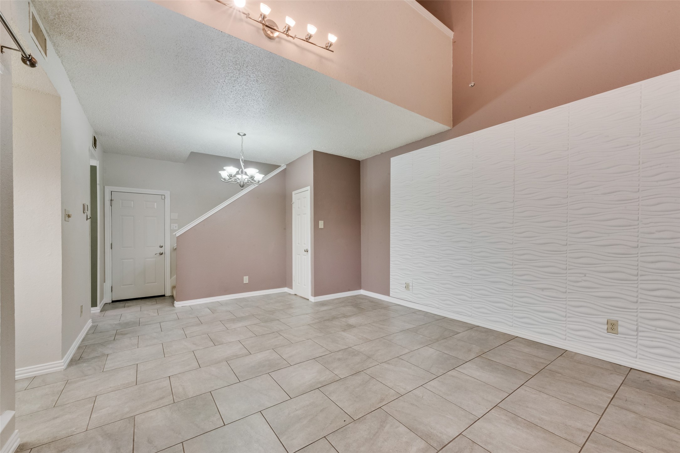 8404 Forest Lane 1305