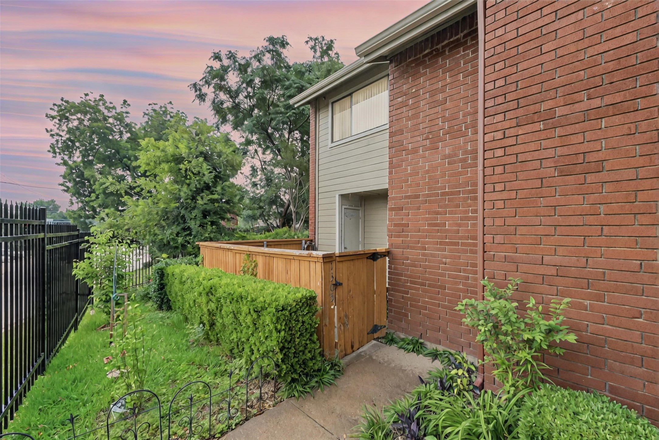 8404 Forest Lane 1305