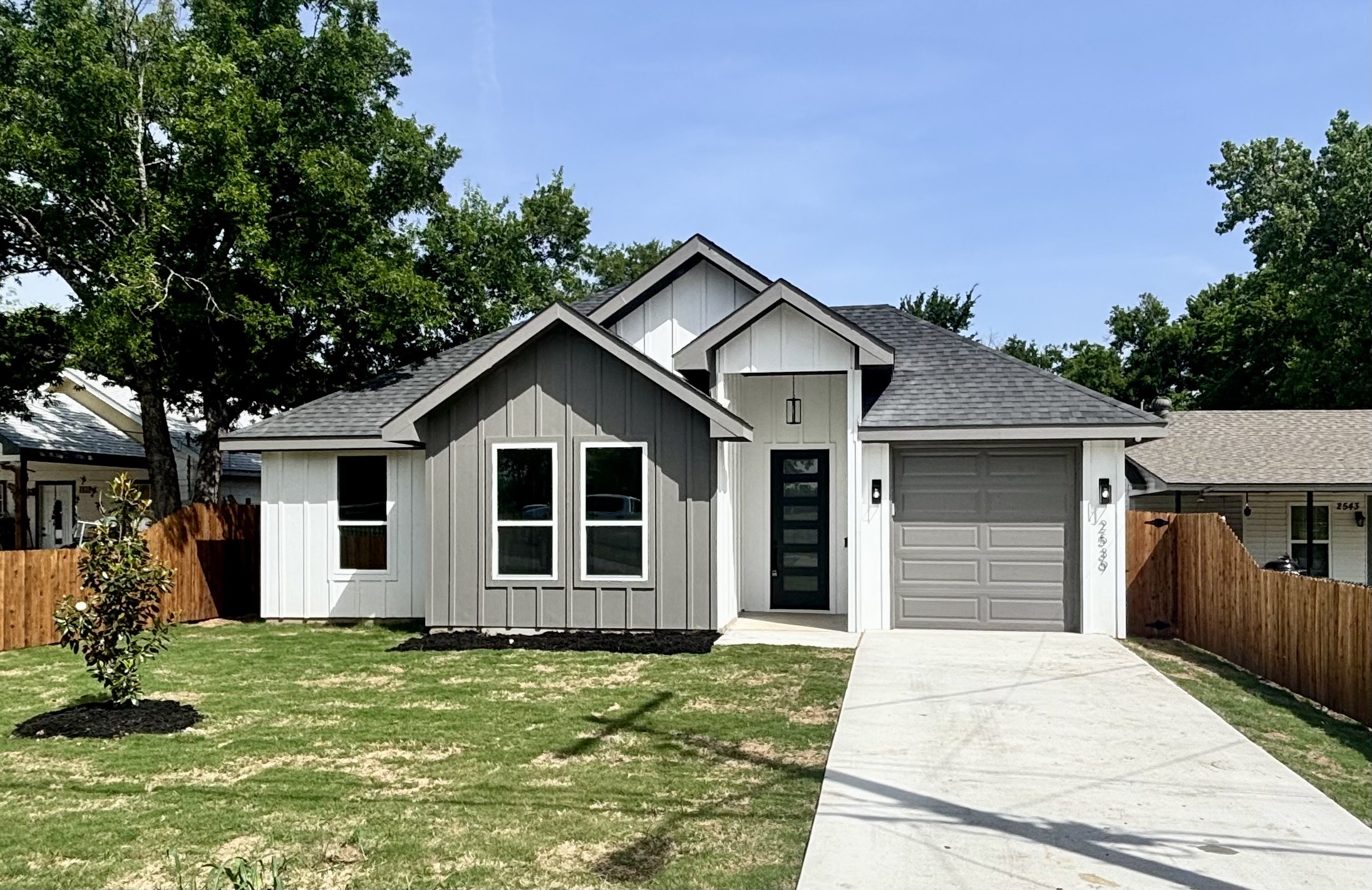 2539 Randolph Street