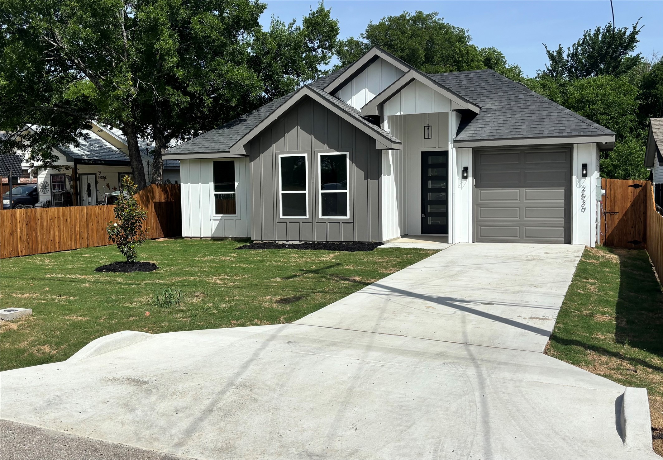 2539 Randolph Street