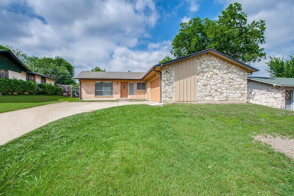 1723 Windchime Drive