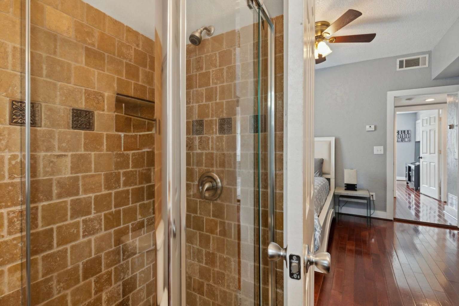 937 W 8th Street
