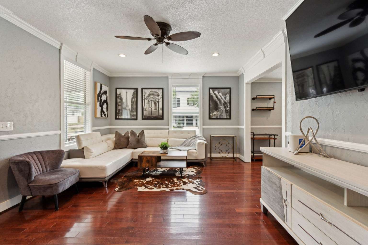 937 W 8th Street