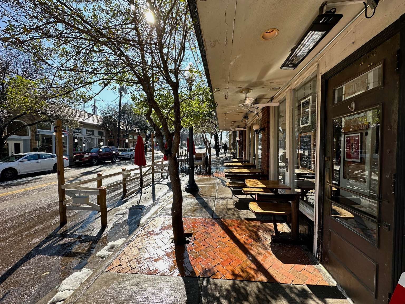 937 W 8th Street