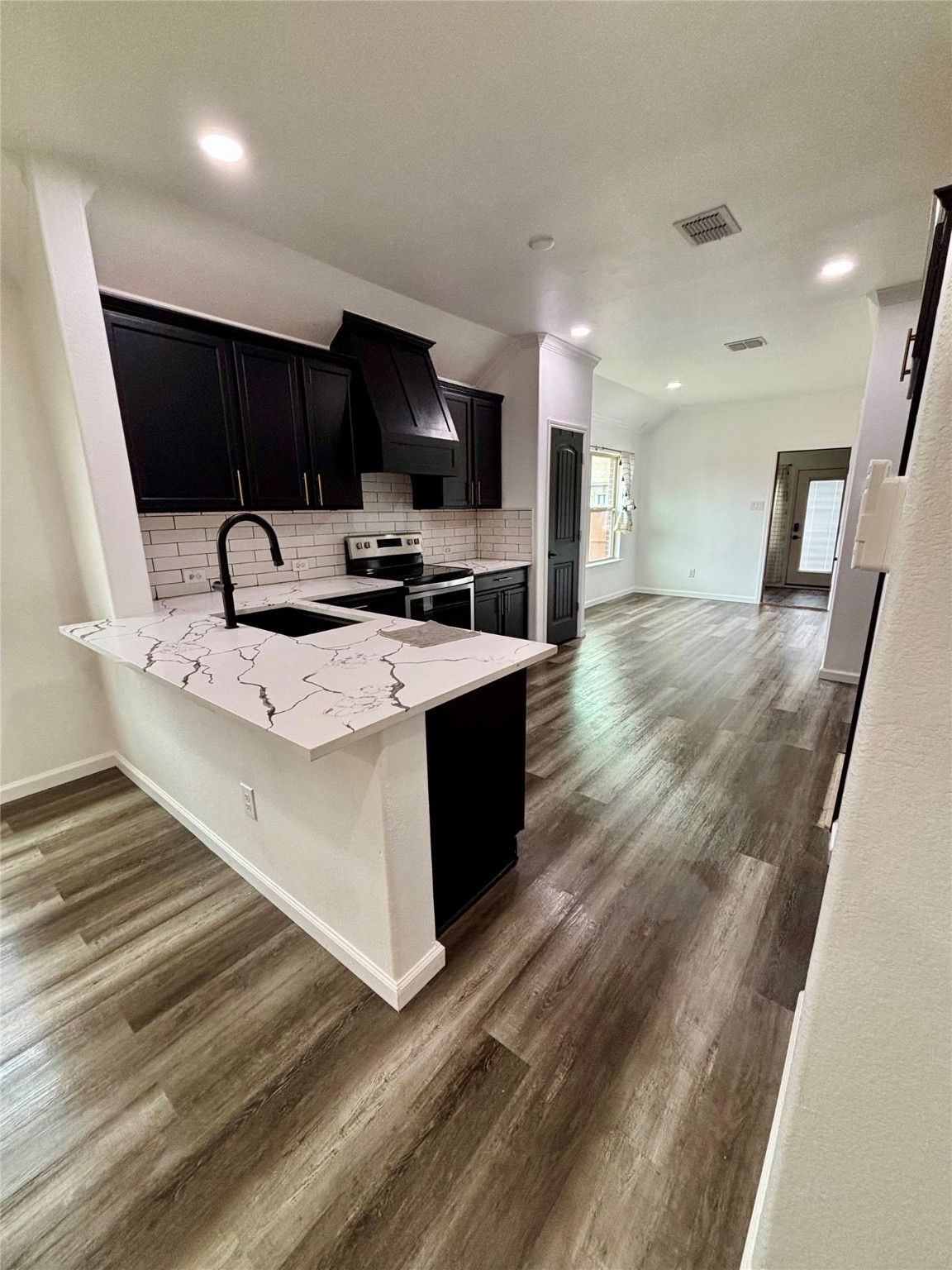 3100 Buckthorn Street