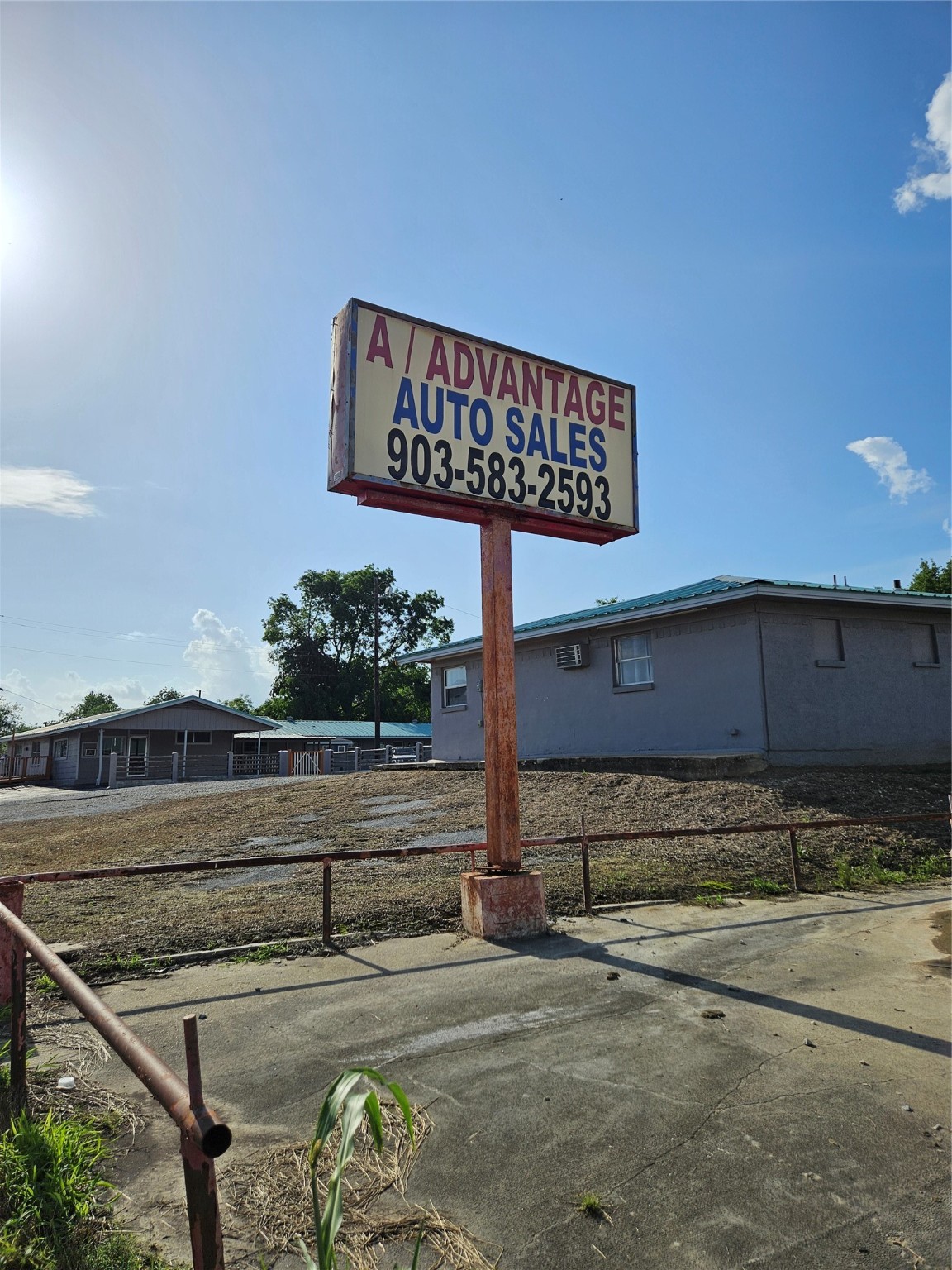 717 E Sam Rayburn Drive