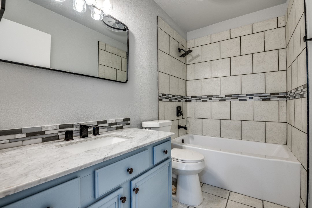 1004 Brae Loch Drive