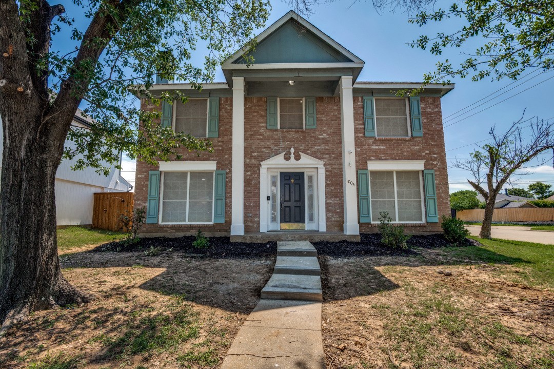 1004 Brae Loch Drive