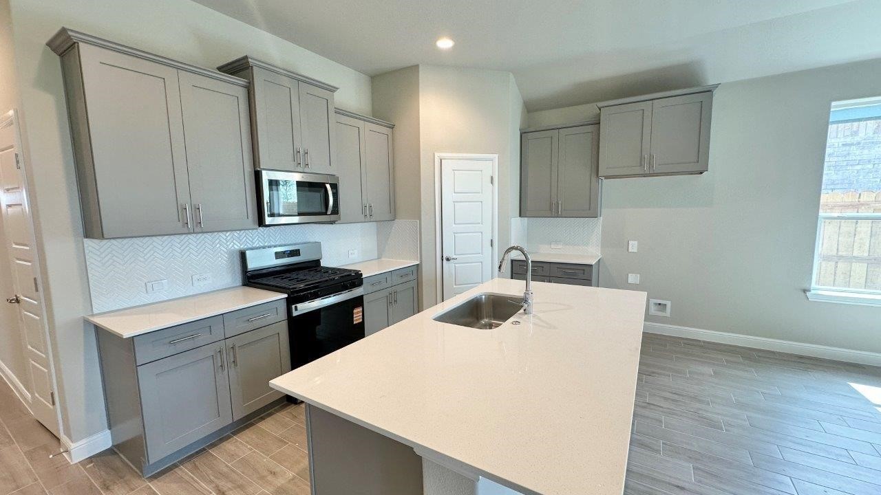 10869 BLACK ONYX Drive