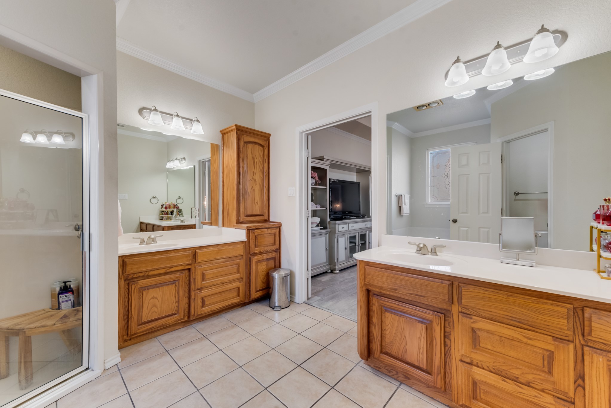 1621 High Valley Lane