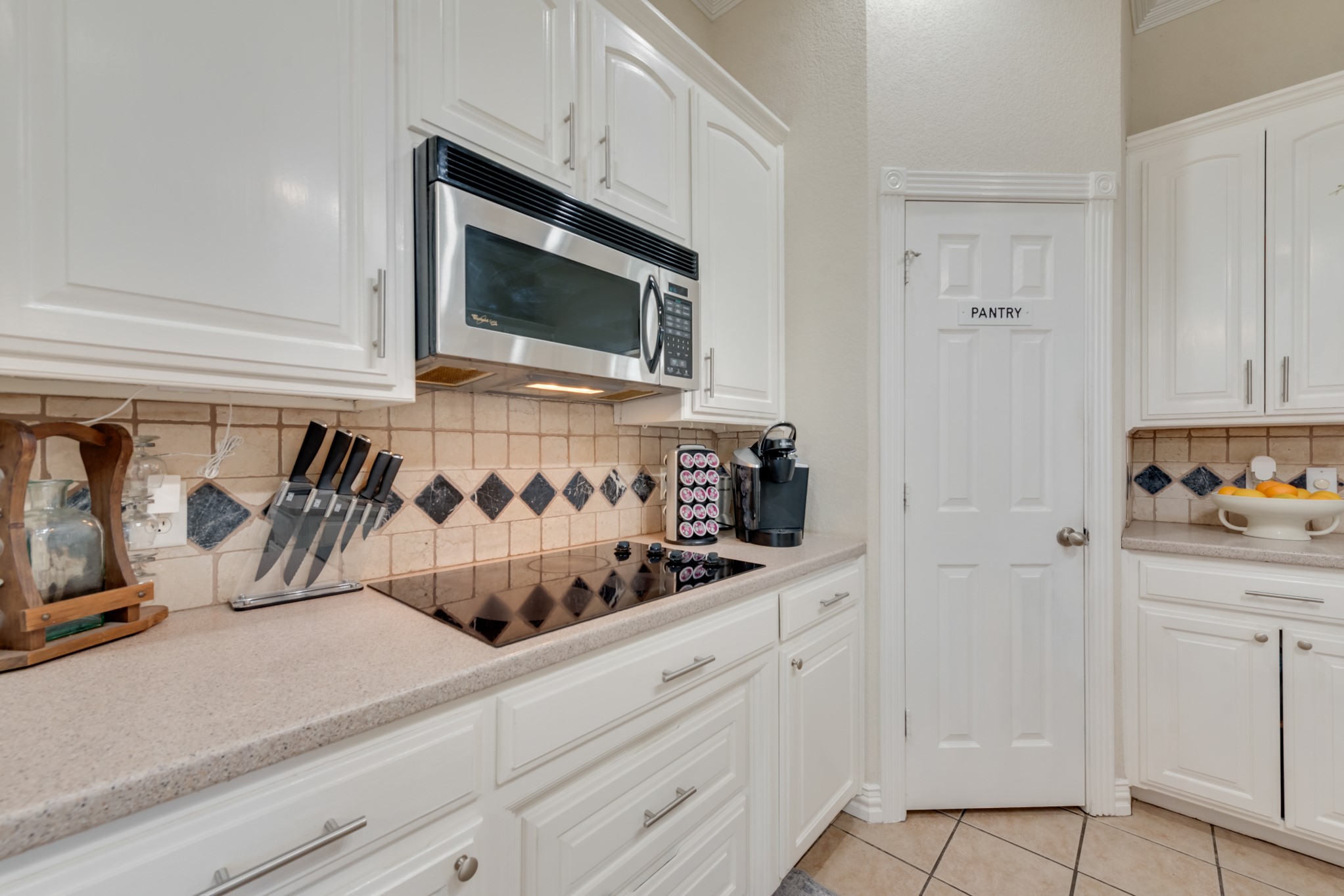 1621 High Valley Lane