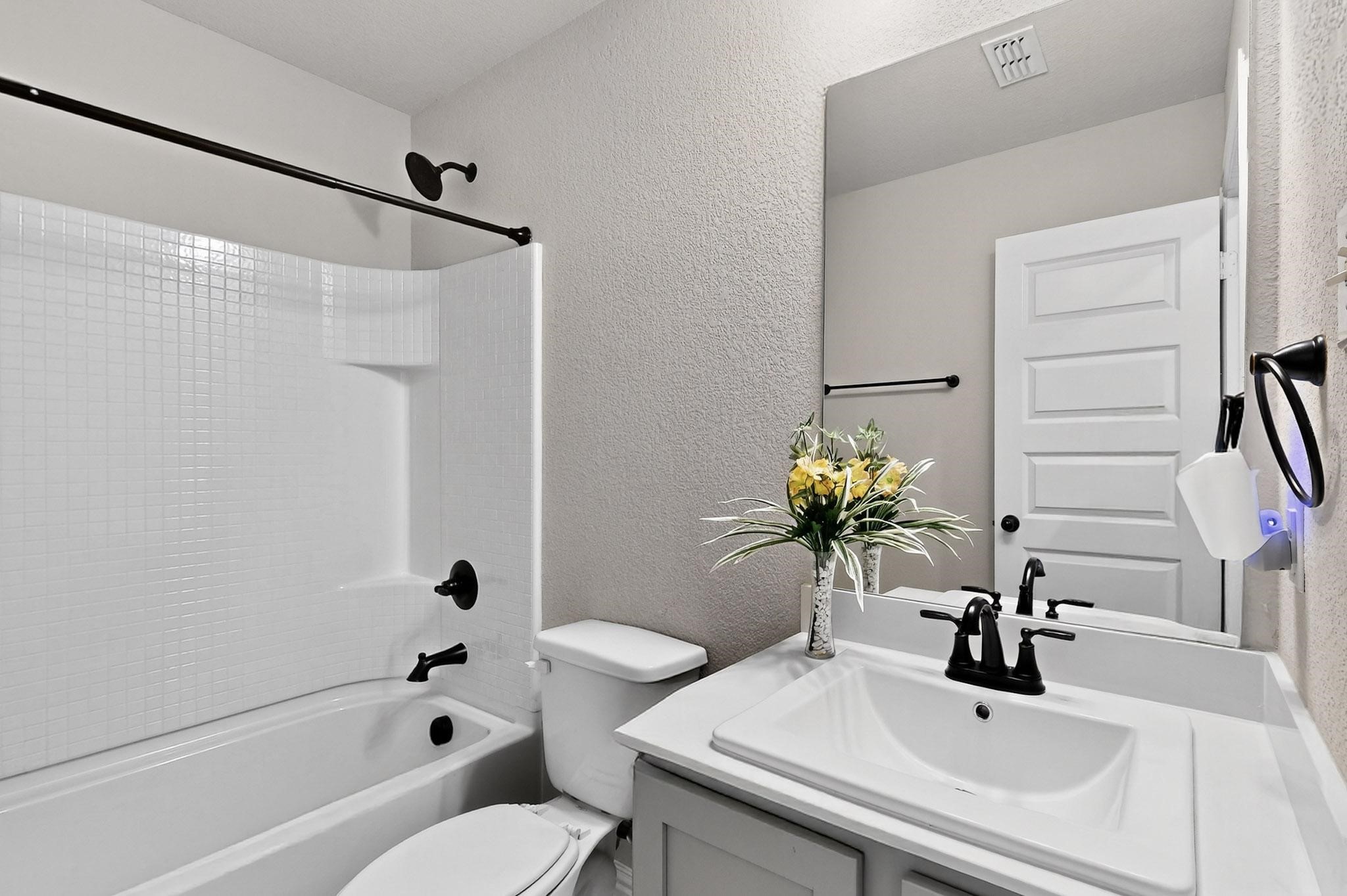 3111 Aqueduct Avenue