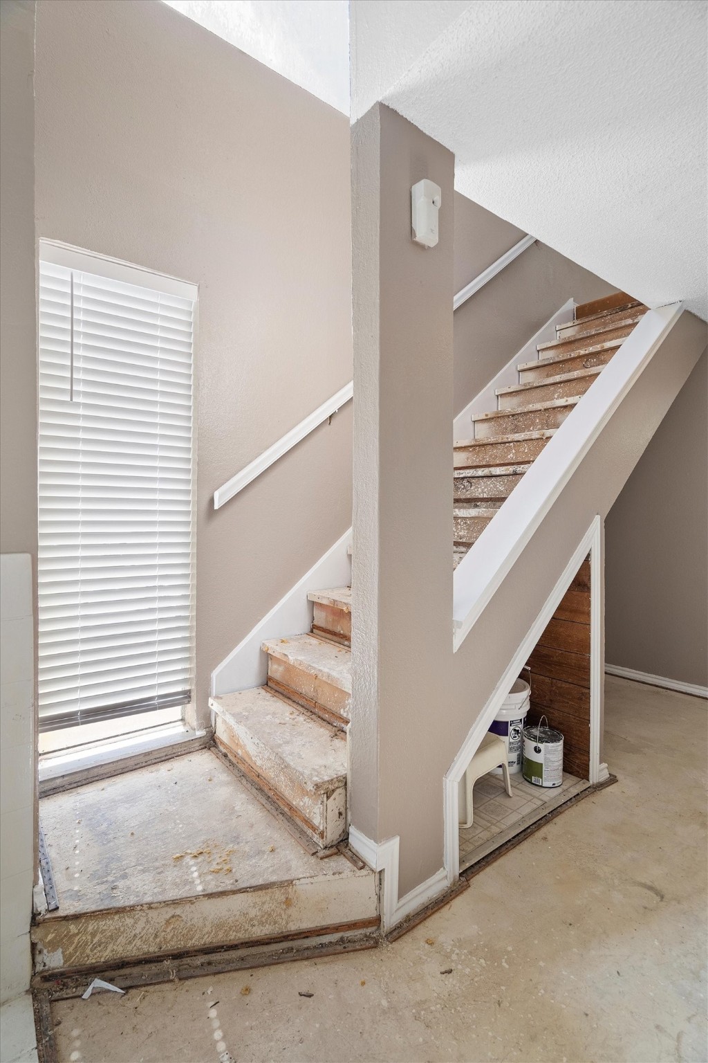 9807 Walnut Street 205