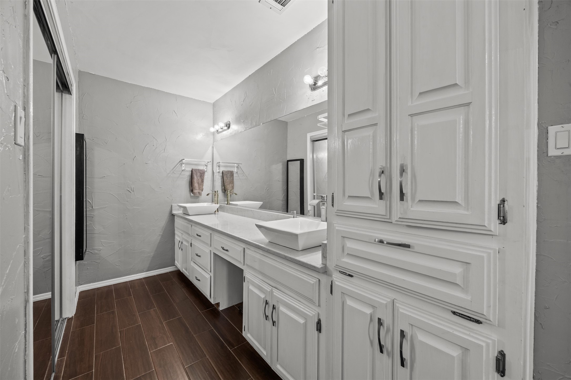 115 Ridge Oak Drive