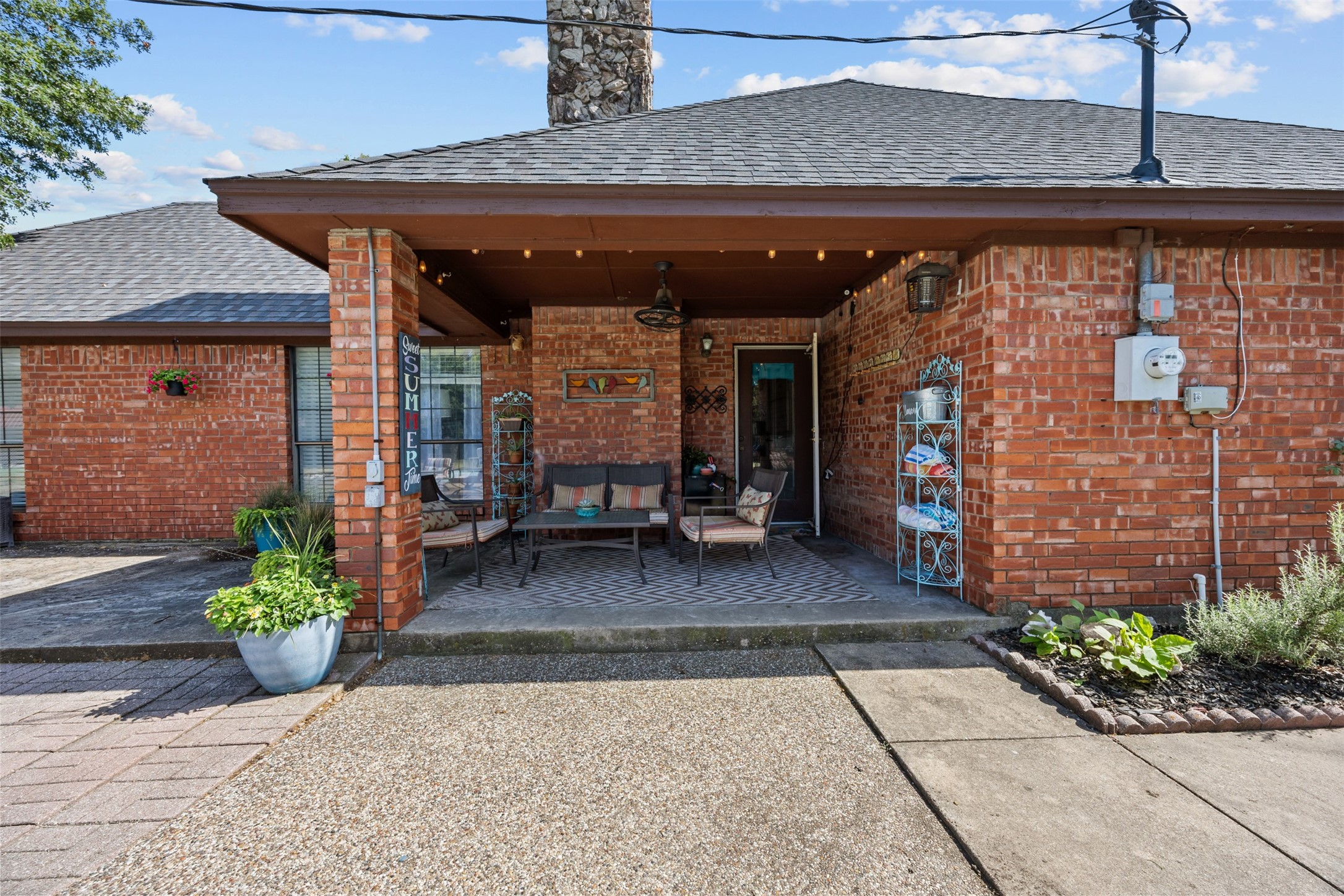 115 Ridge Oak Drive