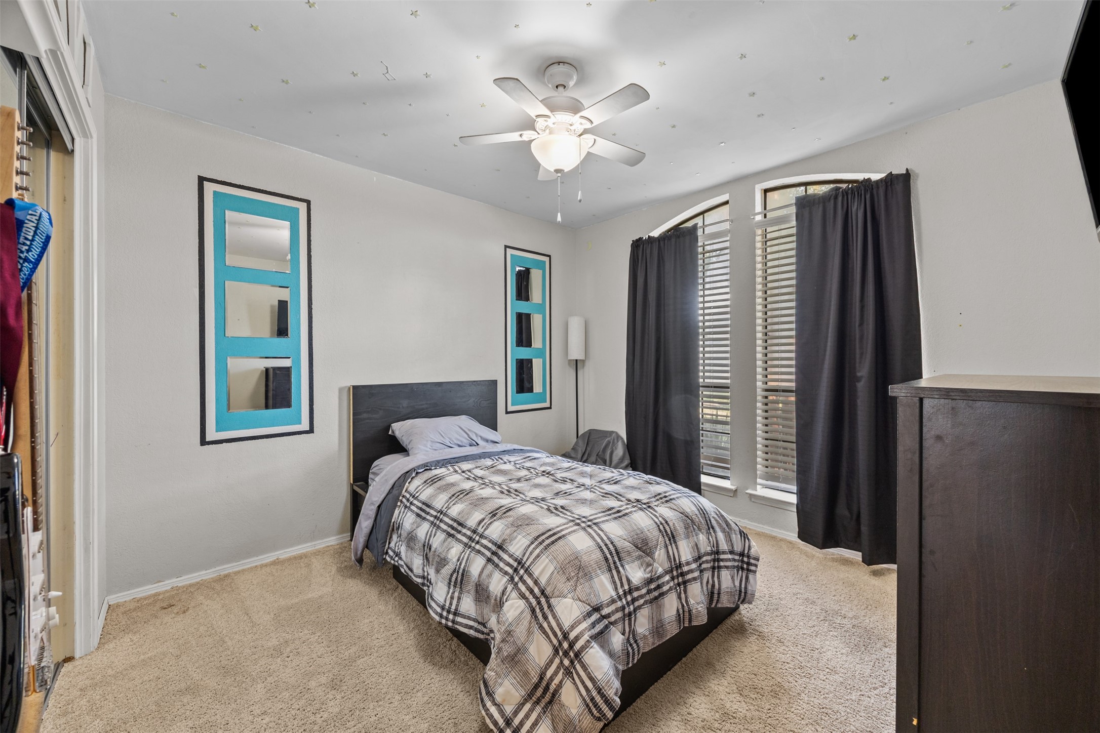 115 Ridge Oak Drive