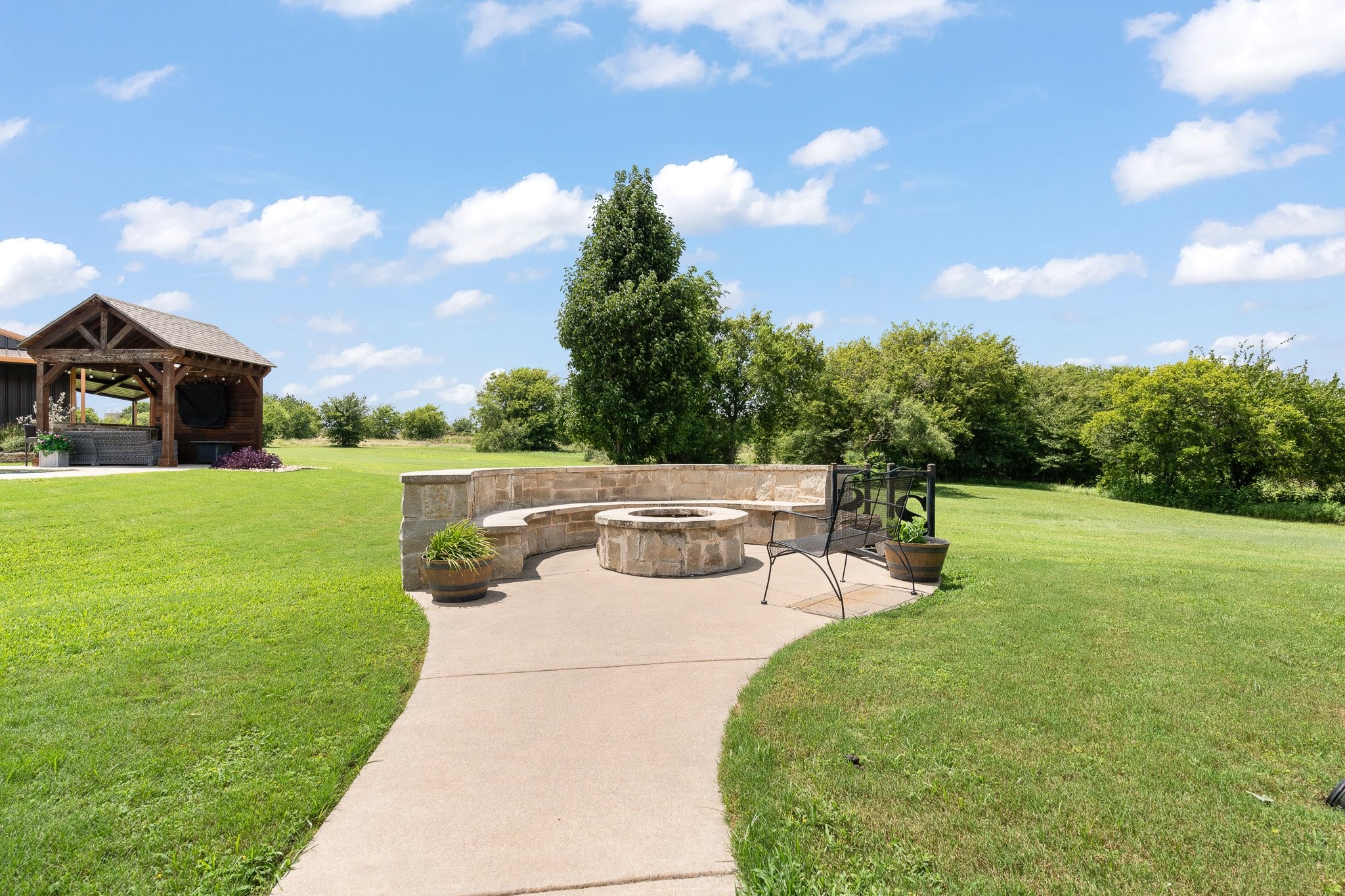4128 Ascot Drive