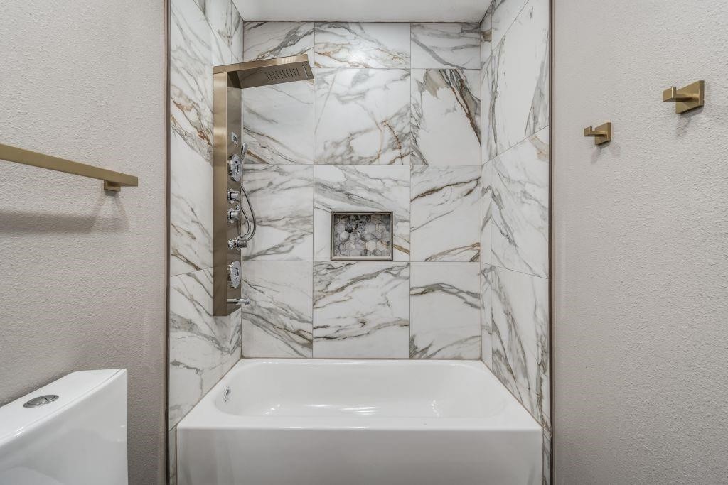 2617 birmingham Avenue