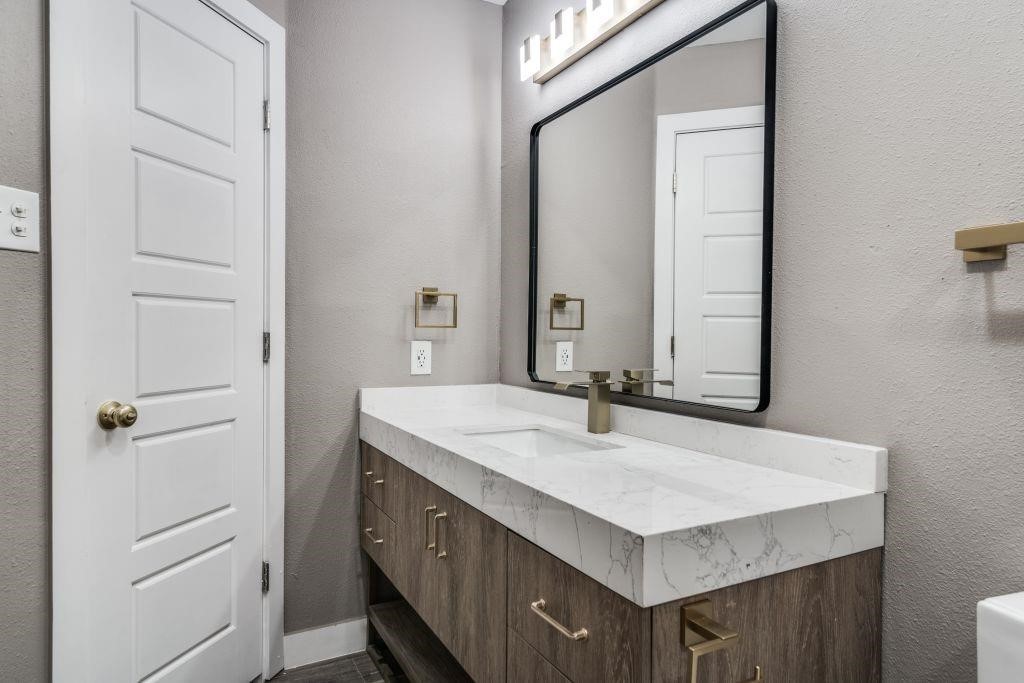 2617 birmingham Avenue