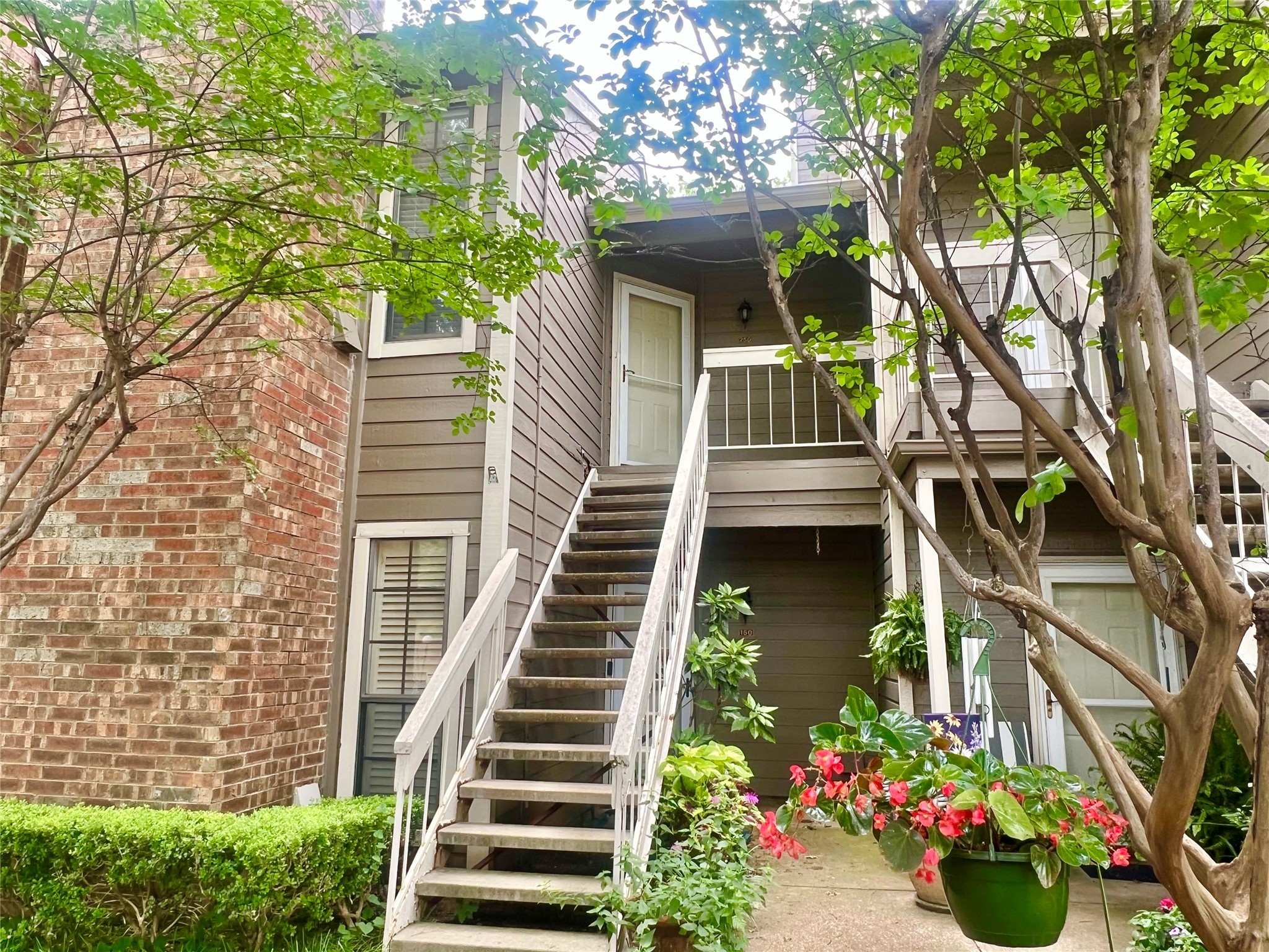 1206 Riverchase Lane 250