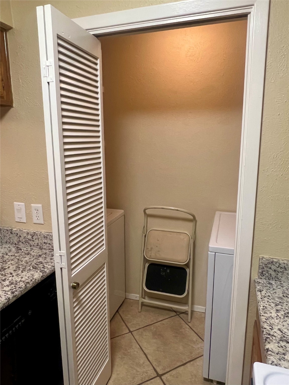 1206 Riverchase Lane 250