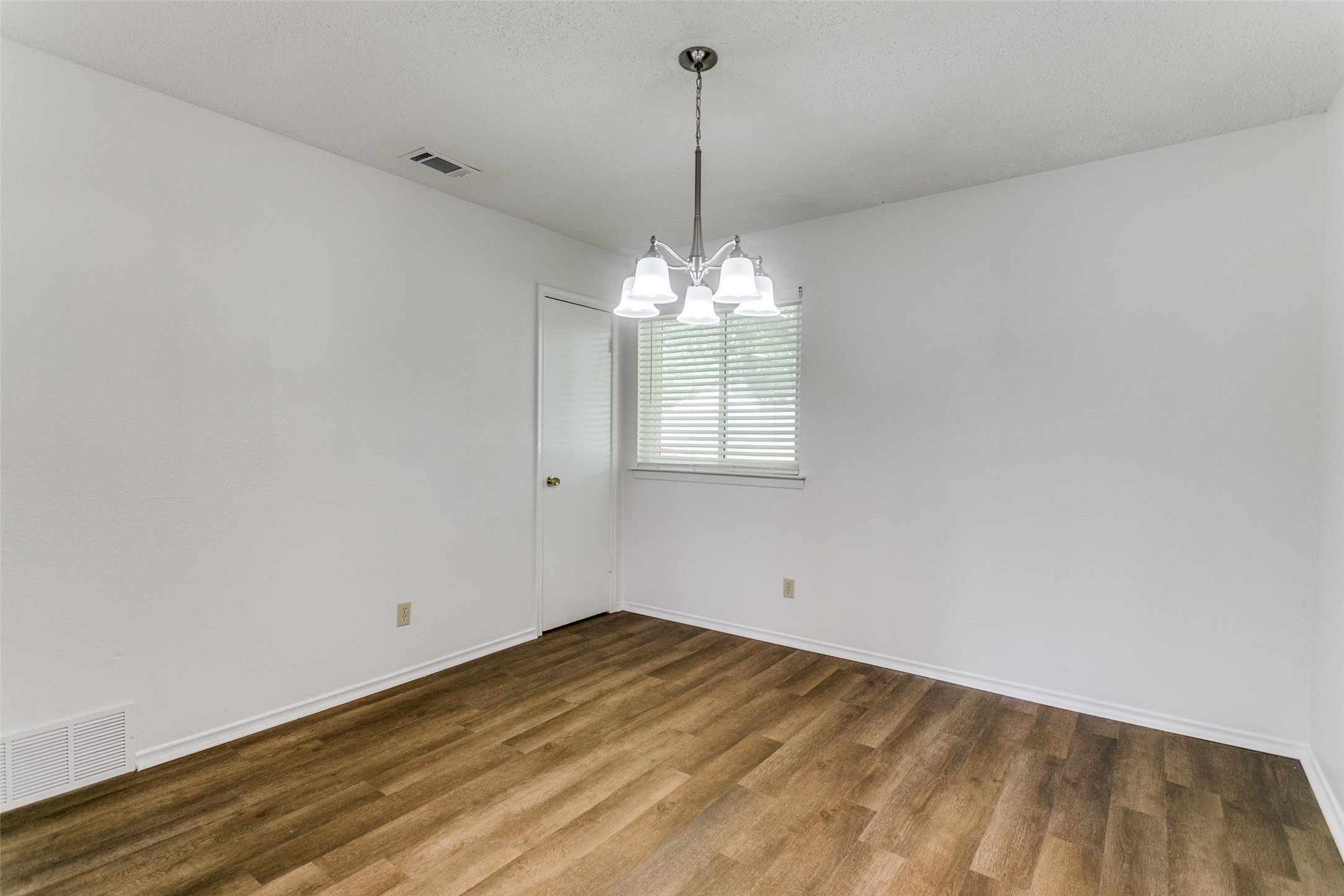 1808 Ridgewood Drive