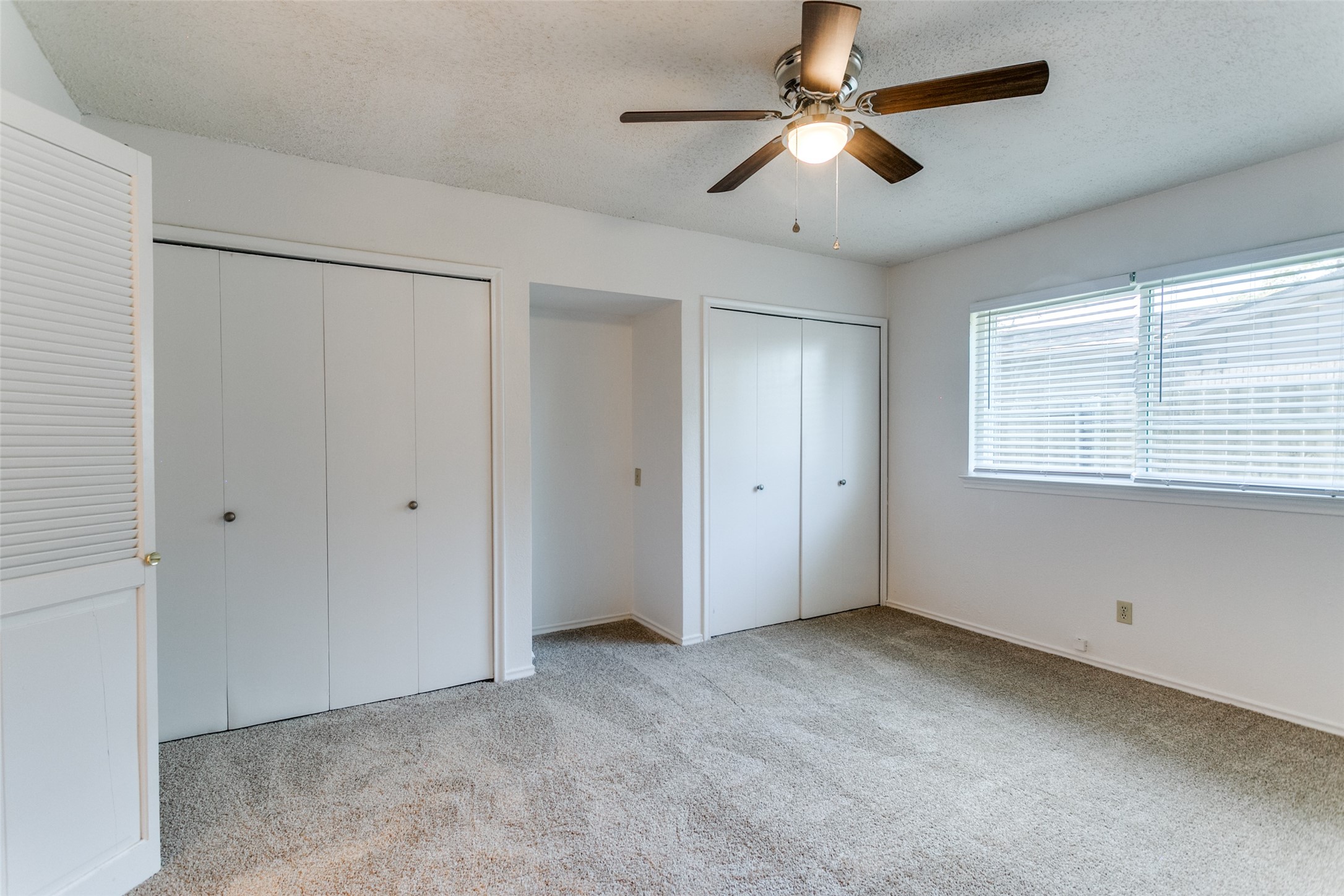 1808 Ridgewood Drive