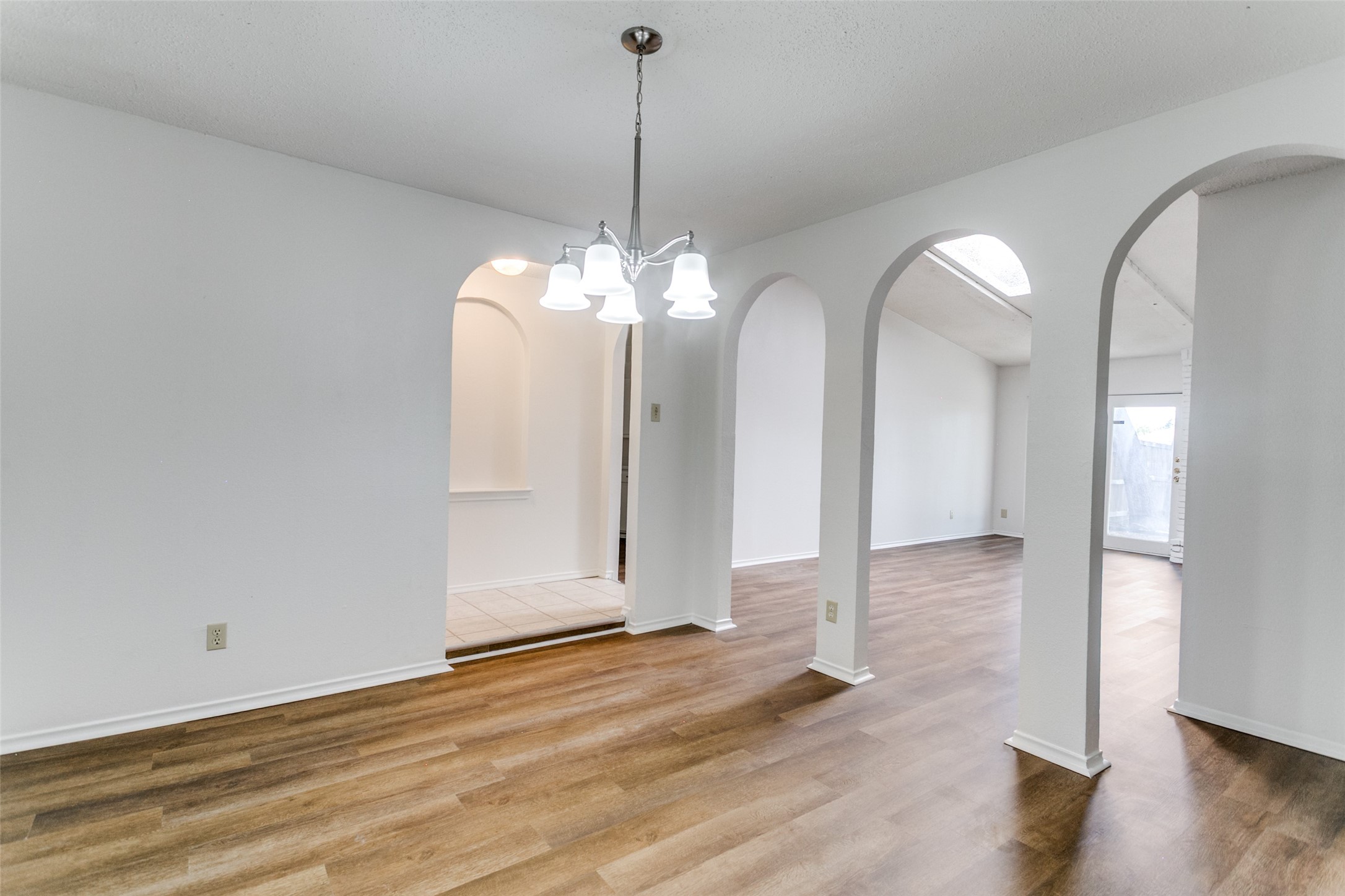 1808 Ridgewood Drive