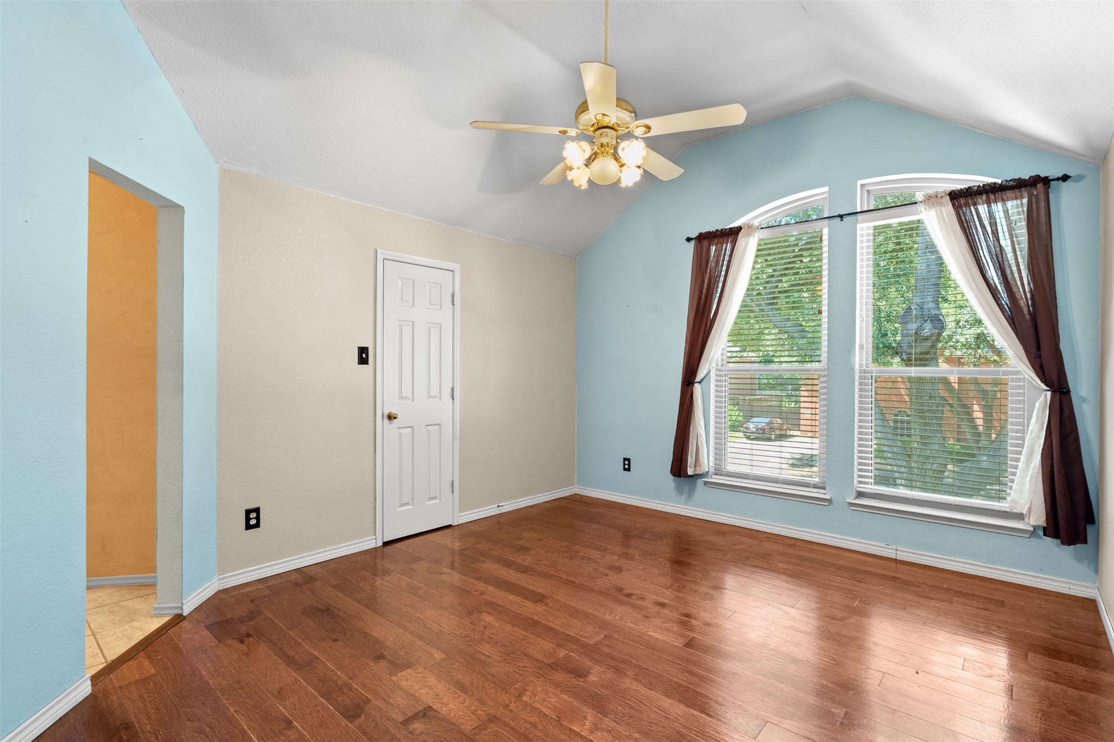 2713 Water Oak Drive