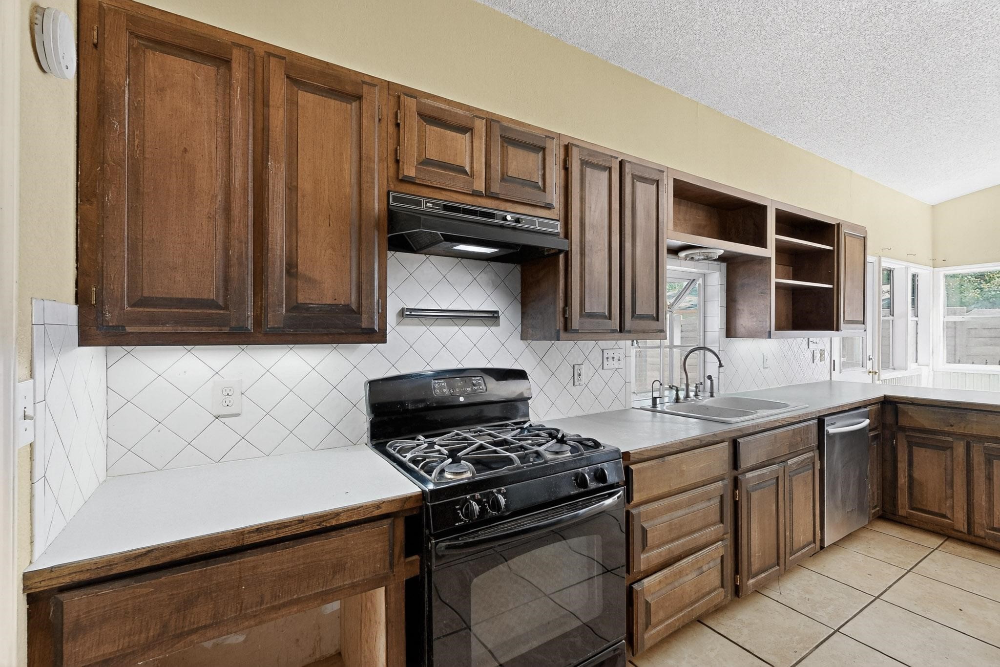 1201 Marlborough Drive