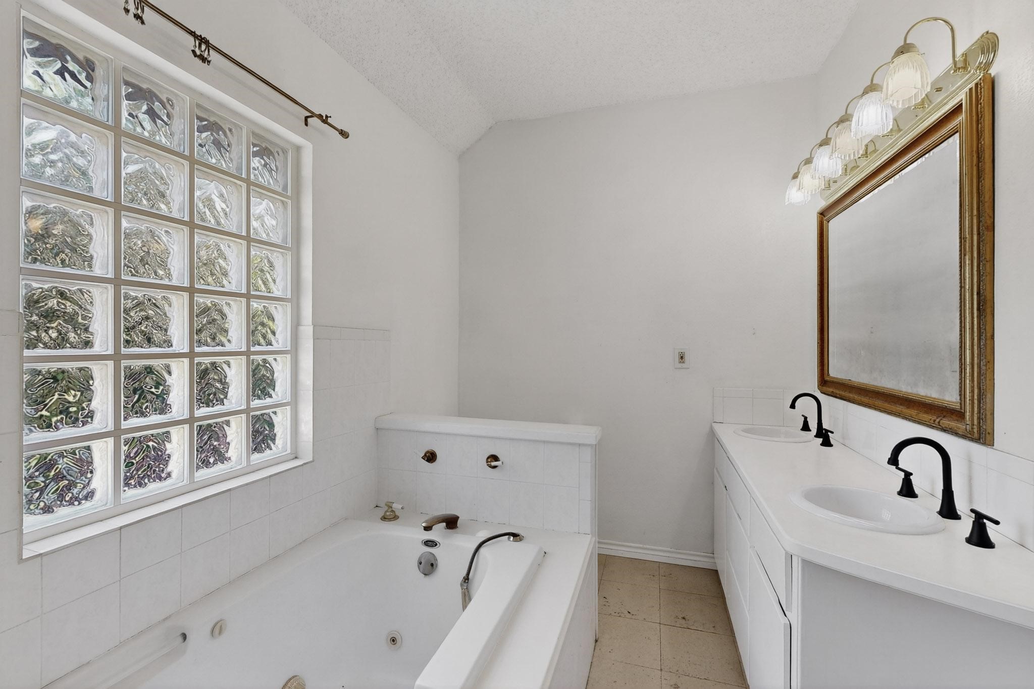 1201 Marlborough Drive