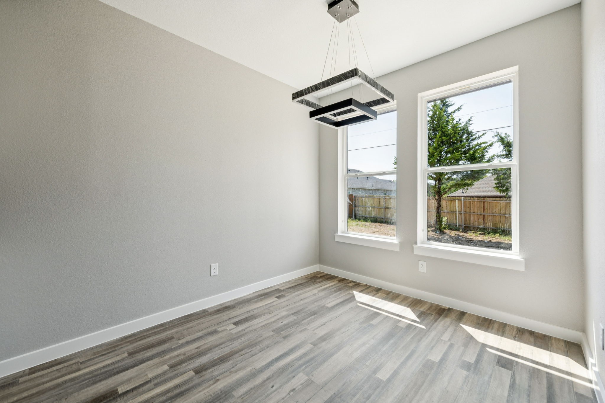 113 E Southbrook Drive