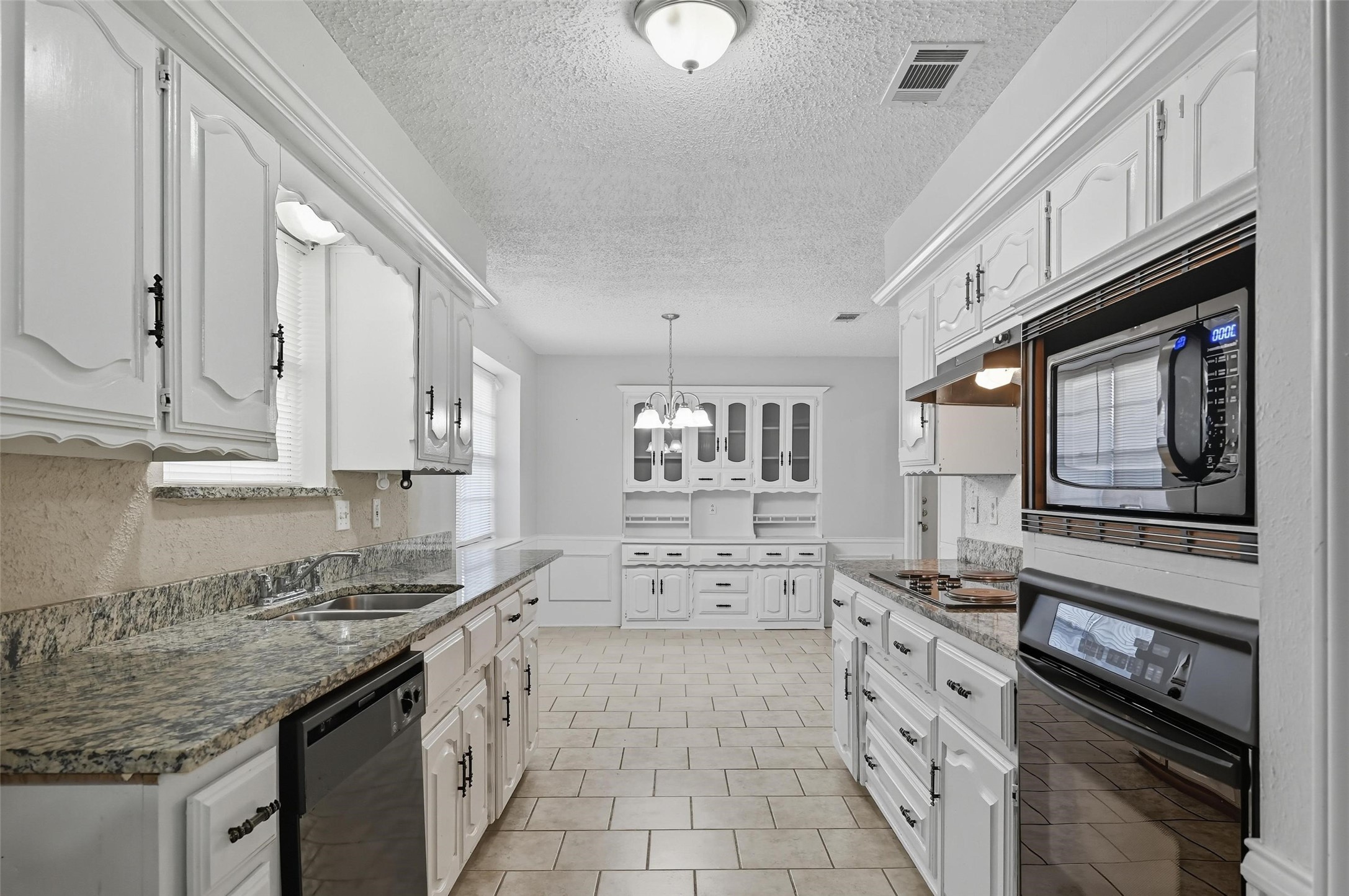 1205 Columbine Drive