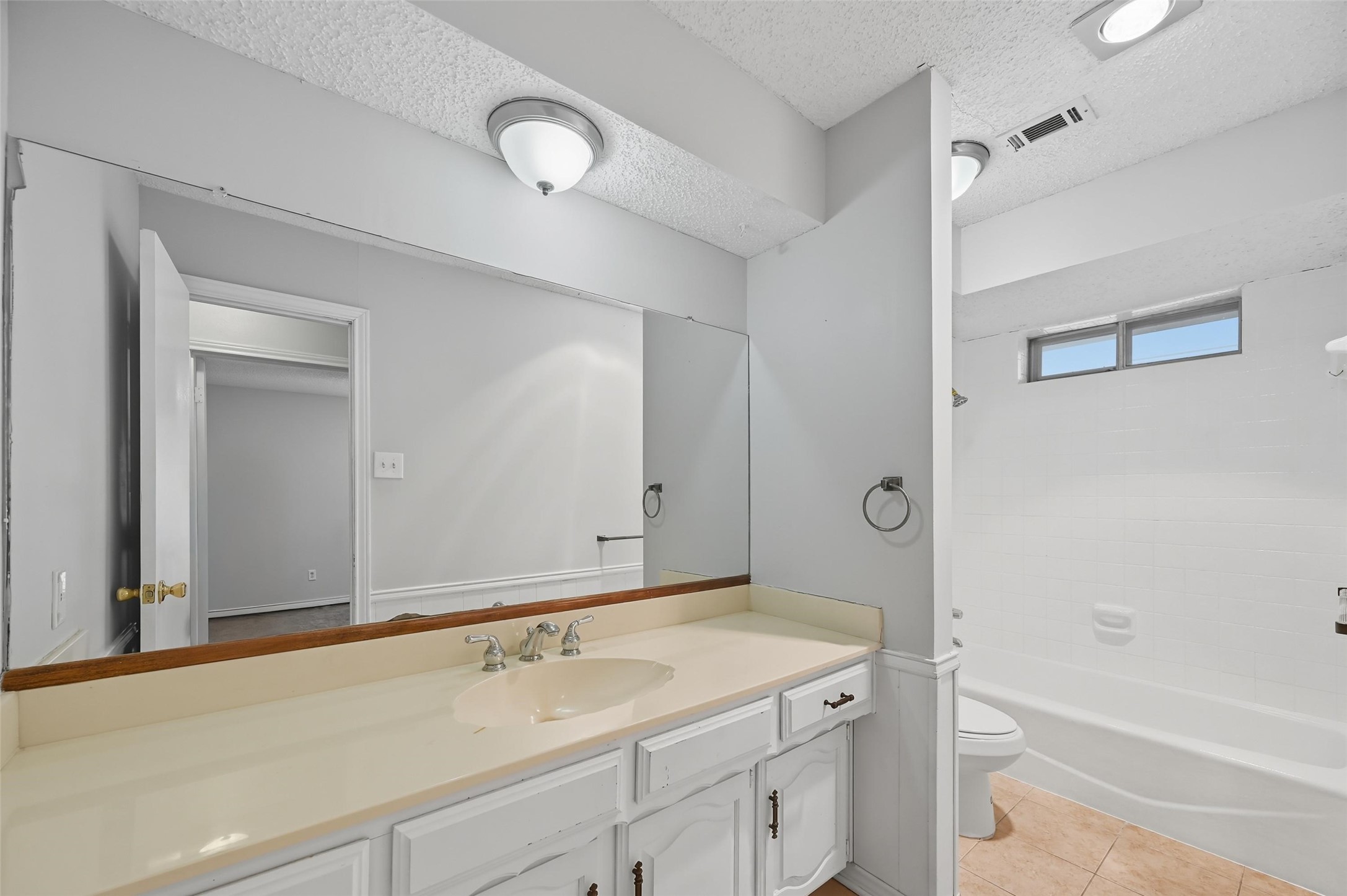 1205 Columbine Drive