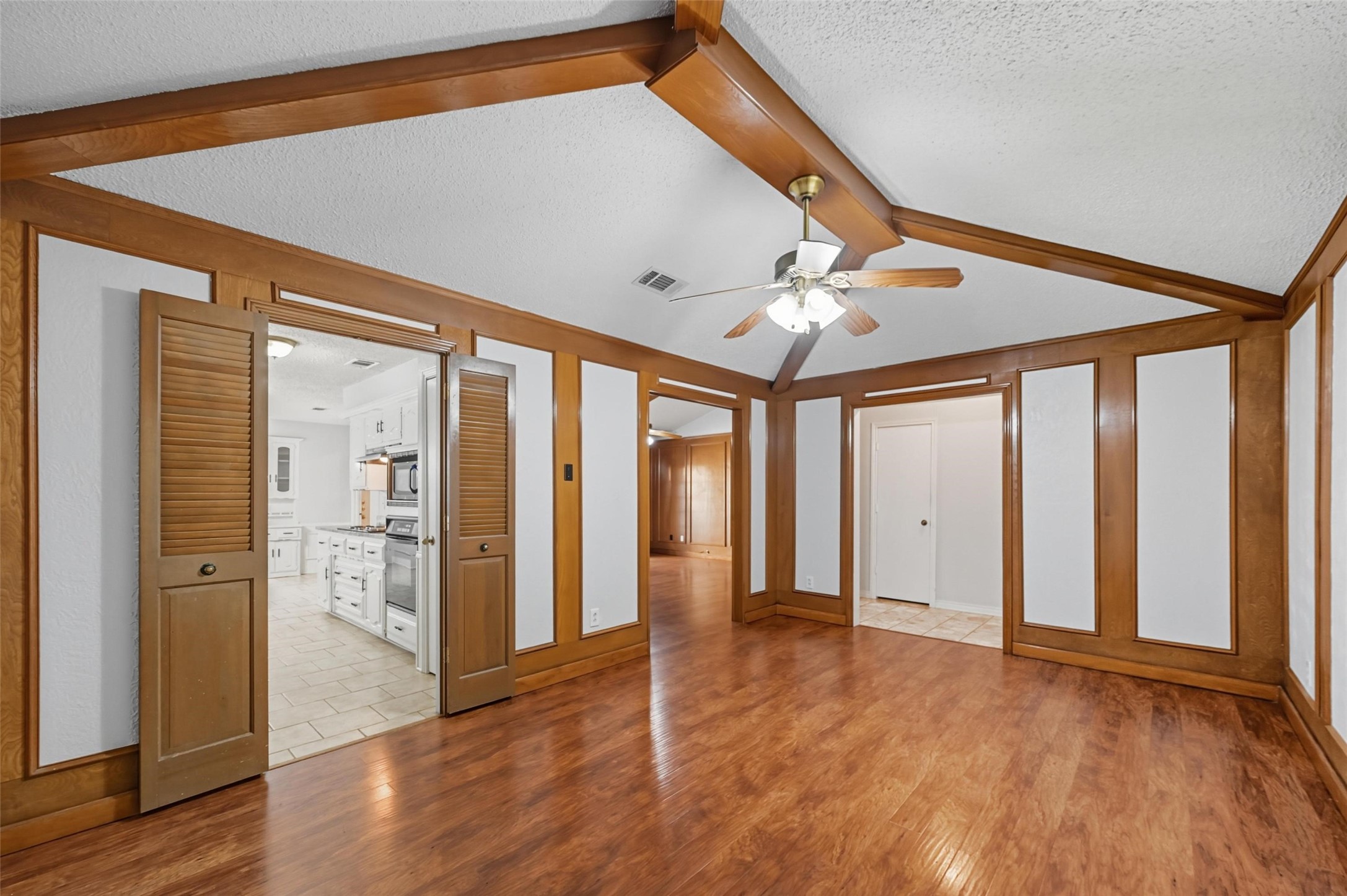 1205 Columbine Drive