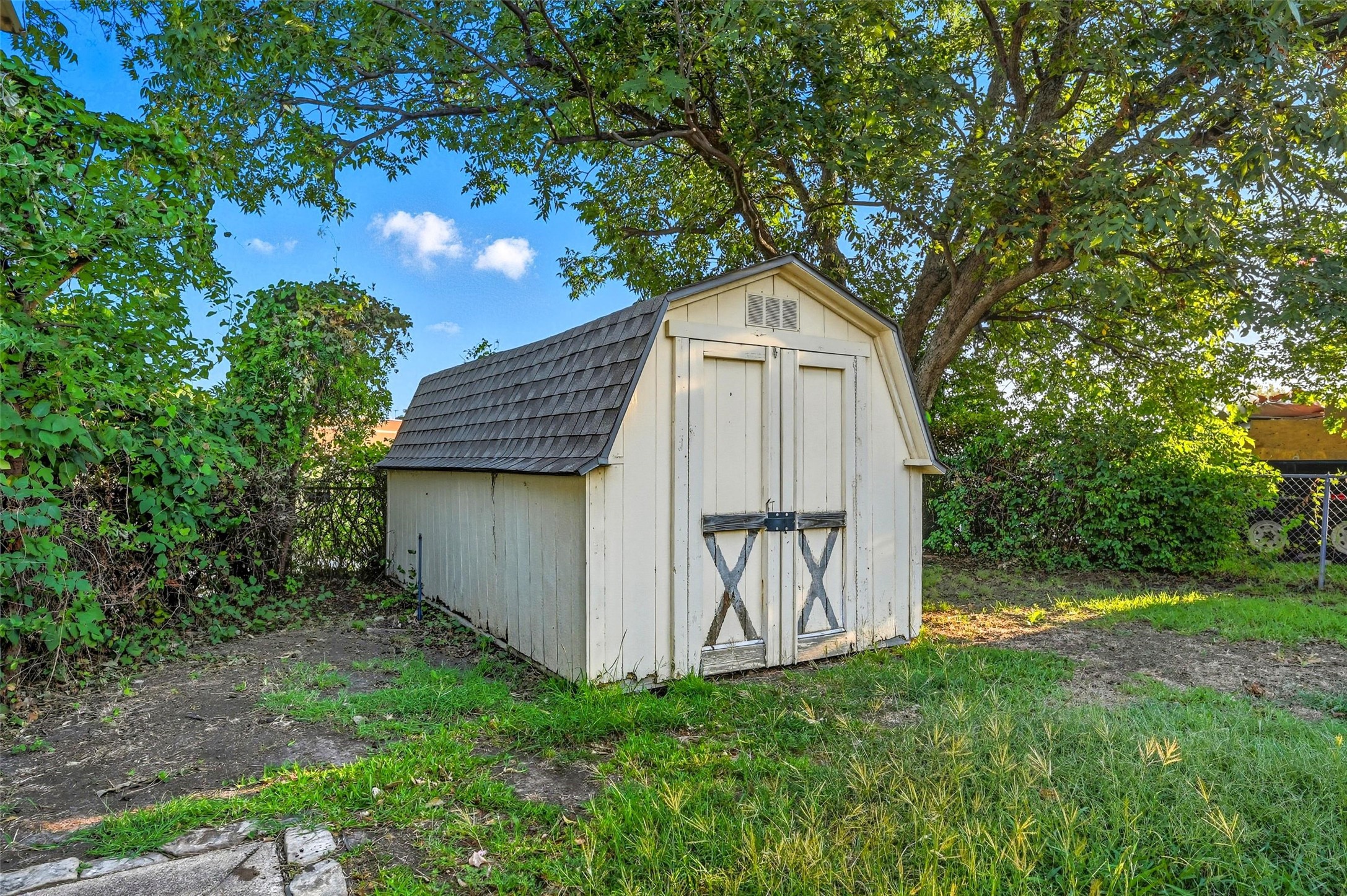 1205 Columbine Drive