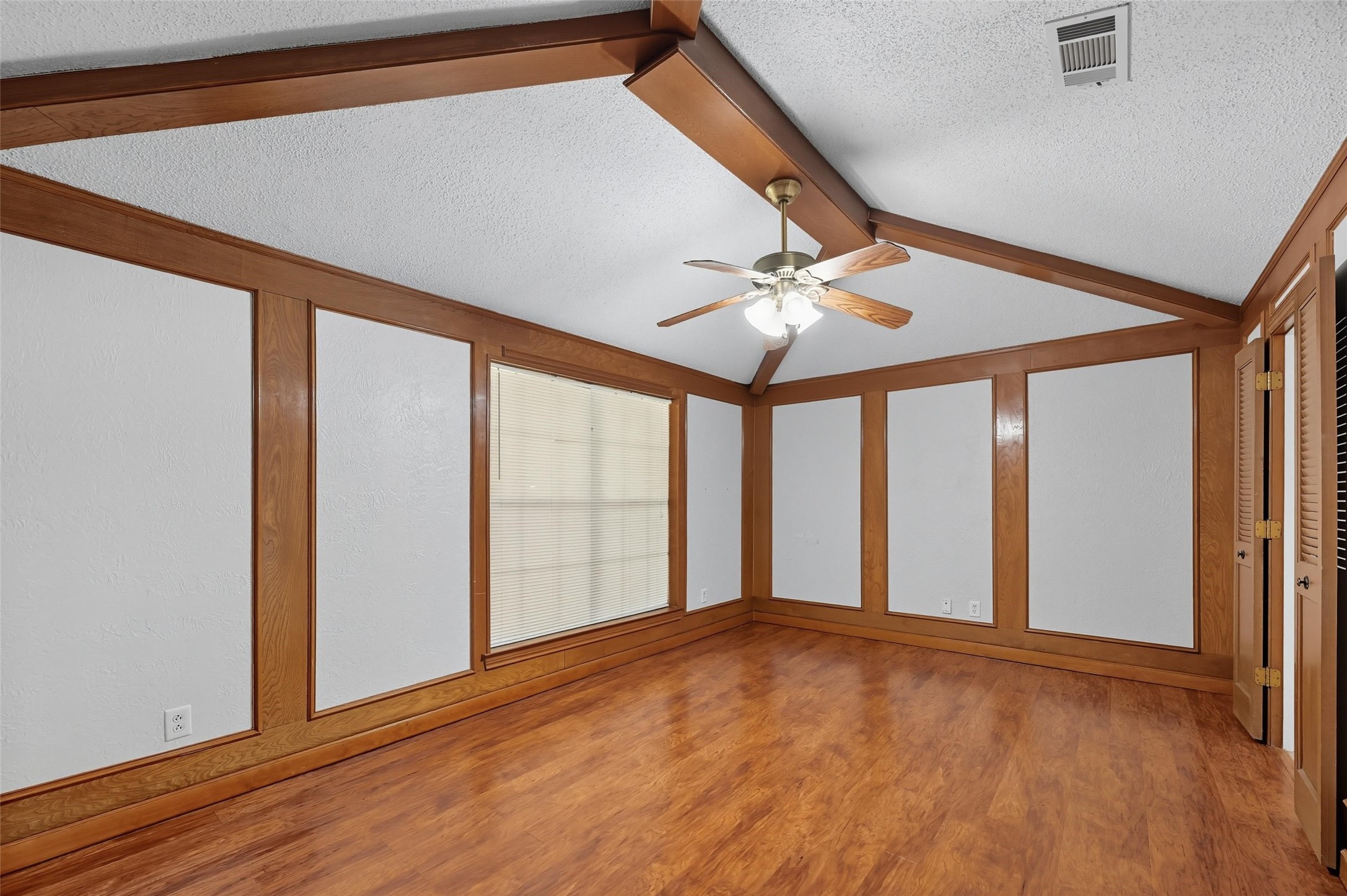 1205 Columbine Drive