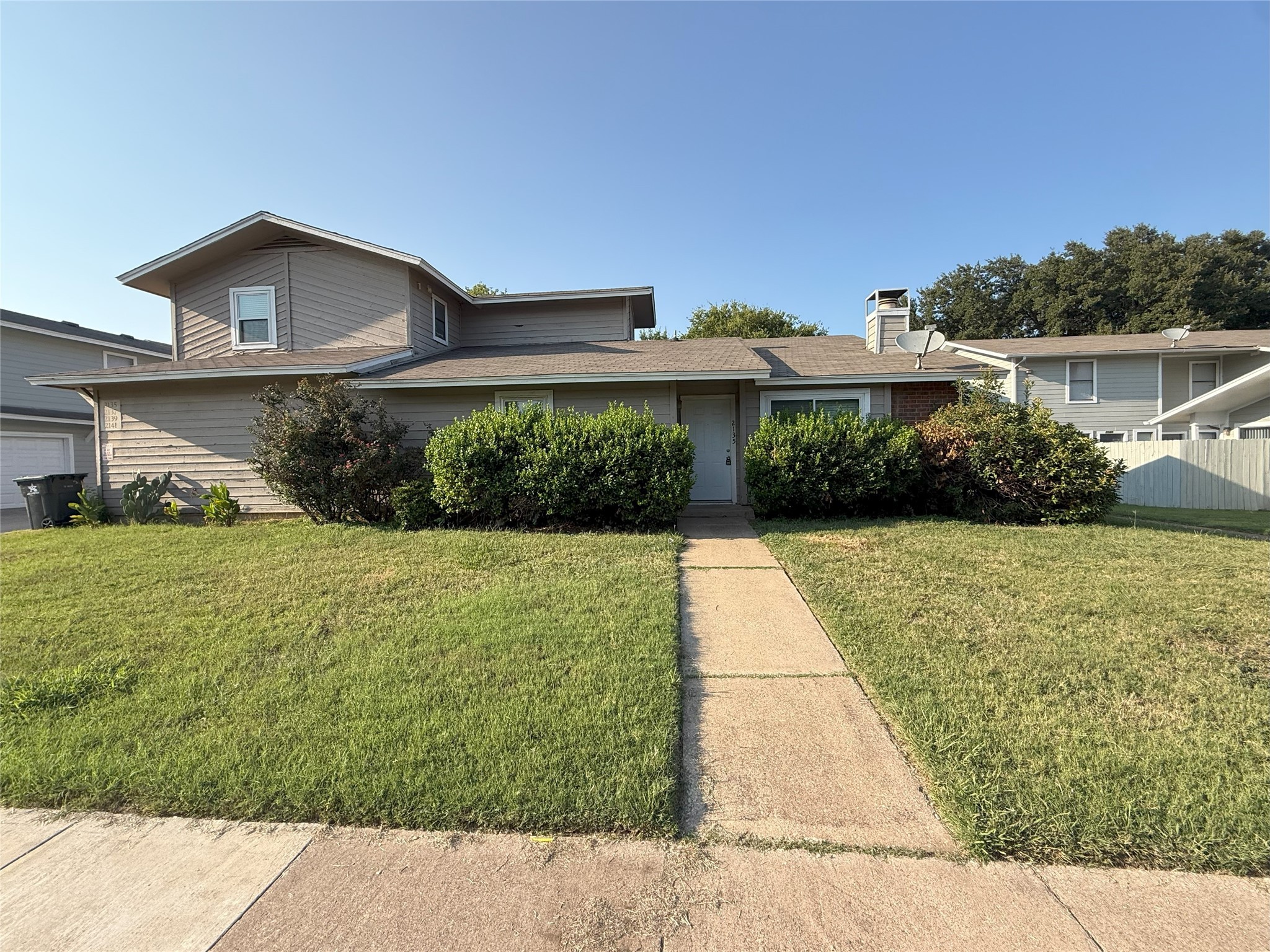 2135 Knoll Crest Drive