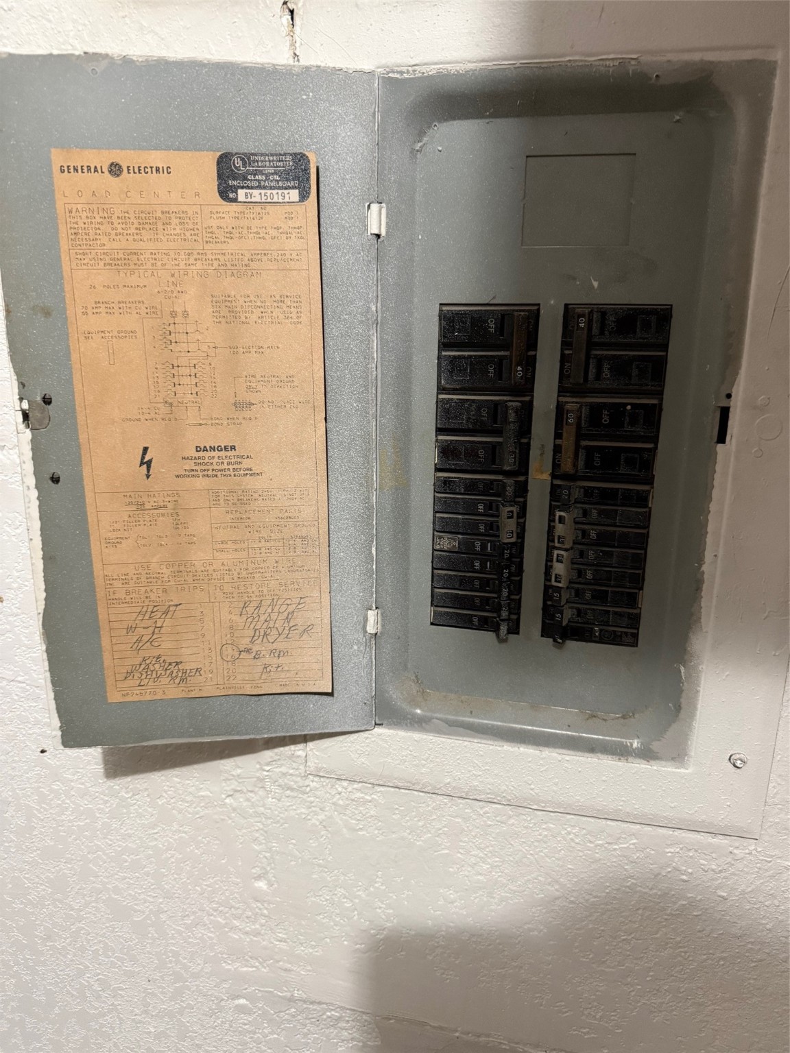 2135 Knoll Crest Drive