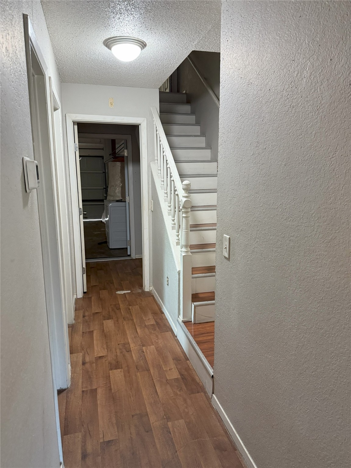 2135 Knoll Crest Drive