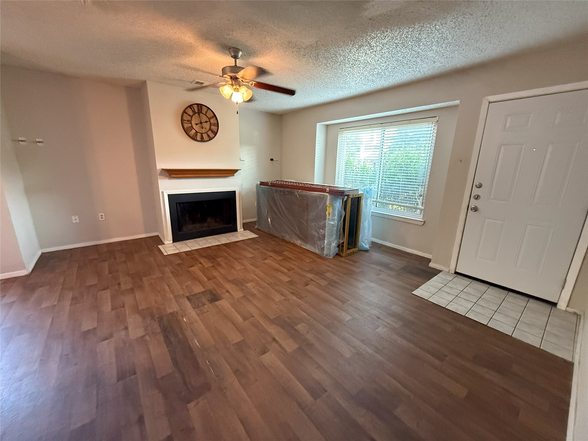 2135 Knoll Crest Drive