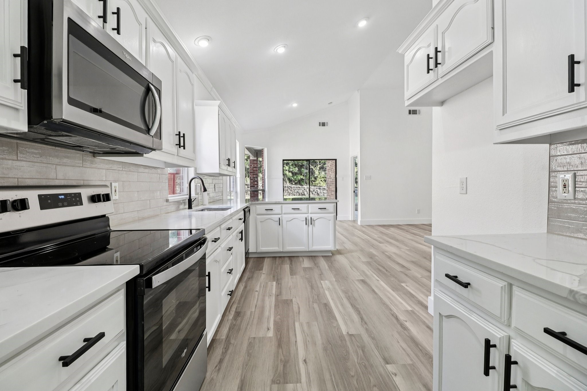 7242 Summit Parc