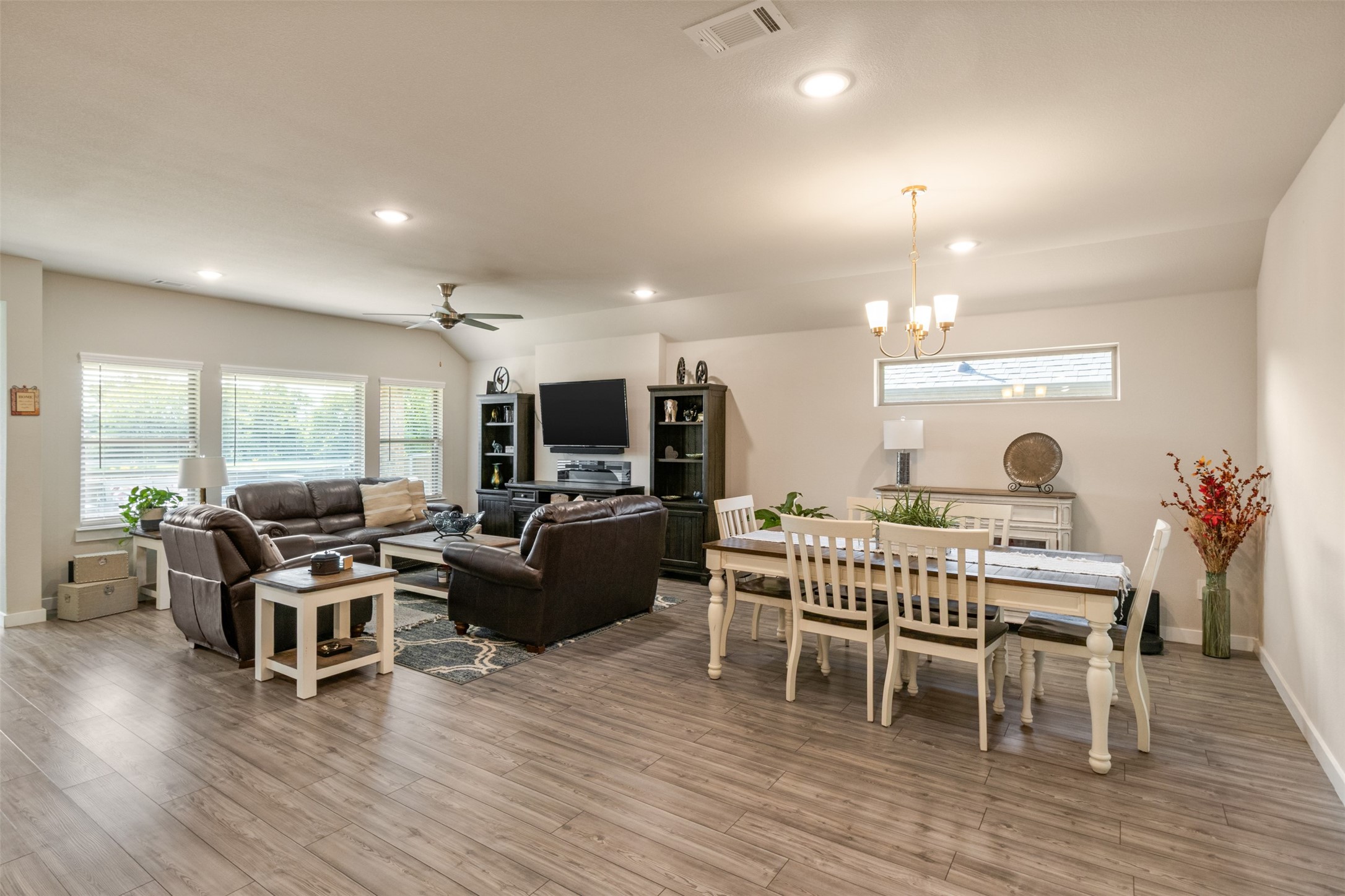 618 Congressional Avenue