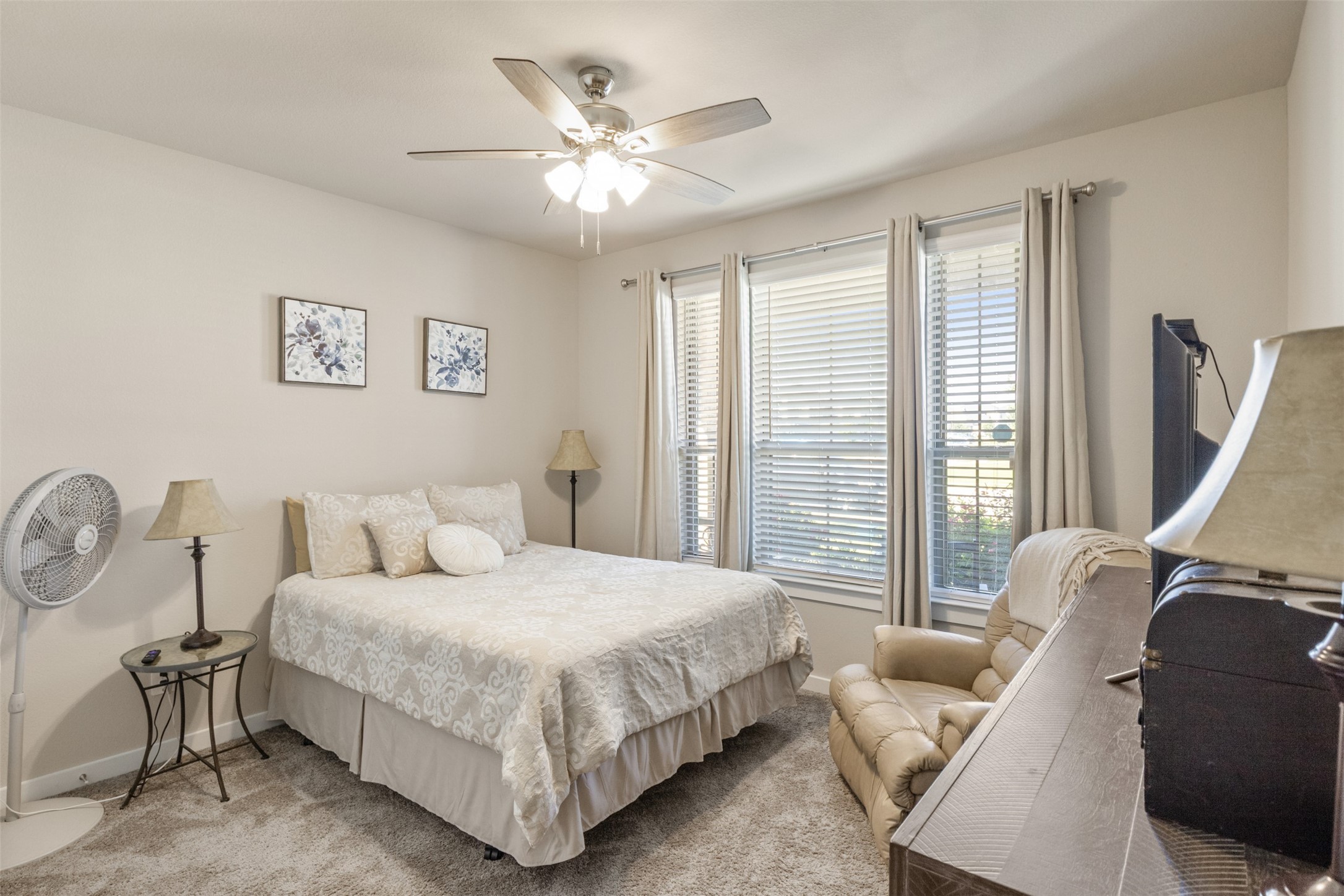 618 Congressional Avenue