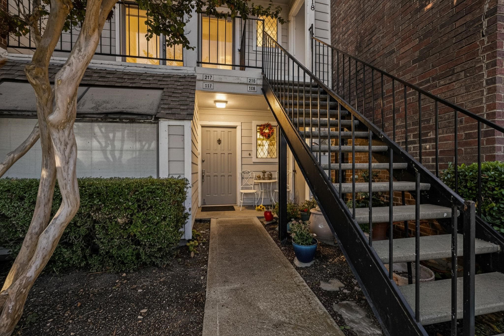 5718 Marvin Loving Drive 117