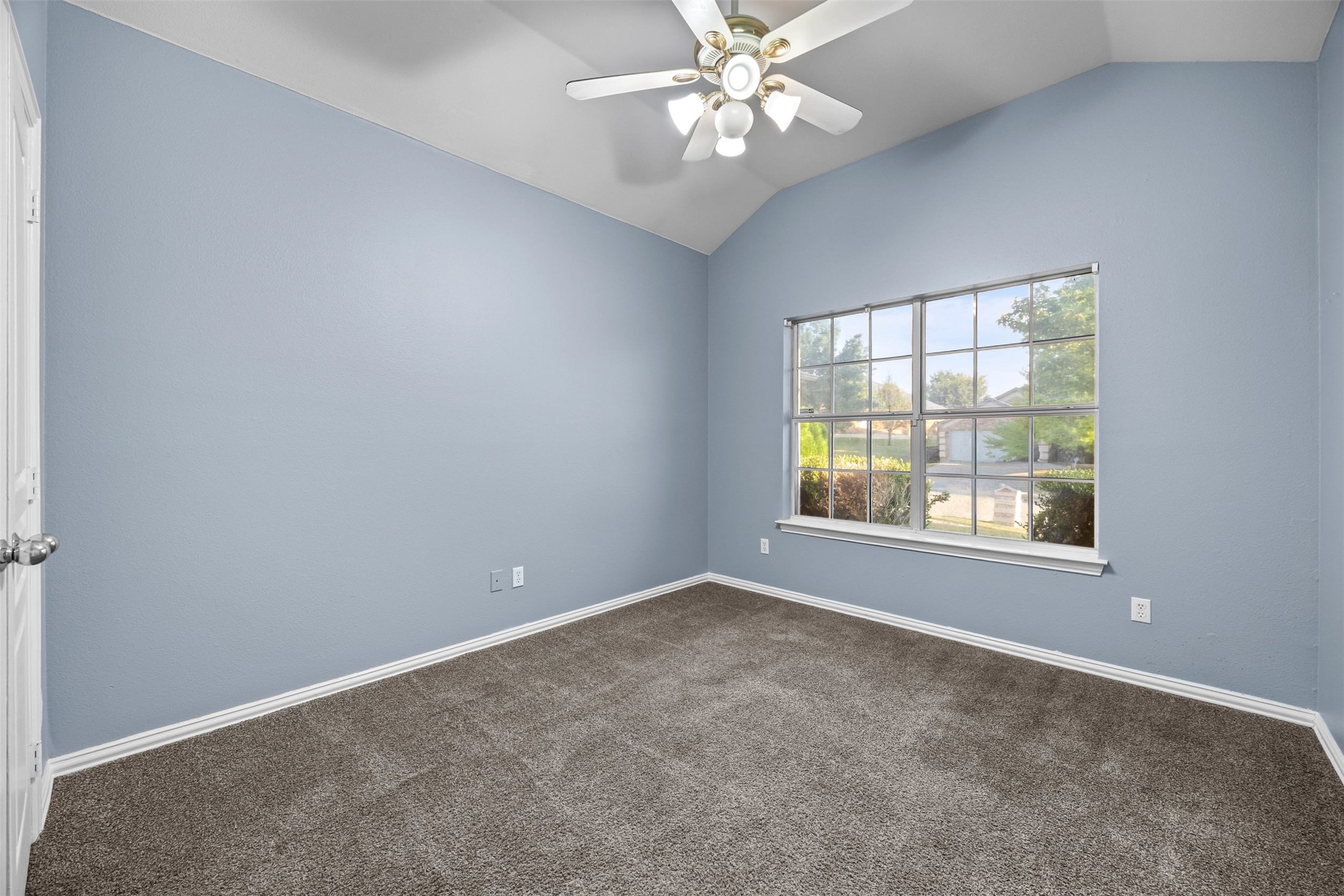 908 Ryanfield Court